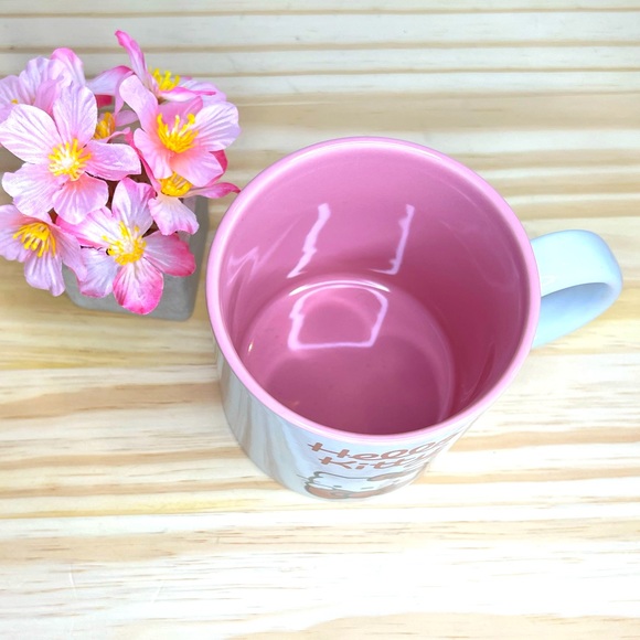 Hello Kitty Mug - Picture 2 of 3